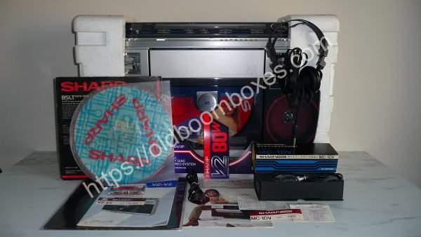 SHARP VZ-V2 Dual-Play Disc Stereo System - Old Boomboxes