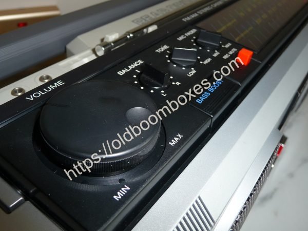 SONY CFS-450 Stereo Radio Cassette Recorder - Old Boomboxes